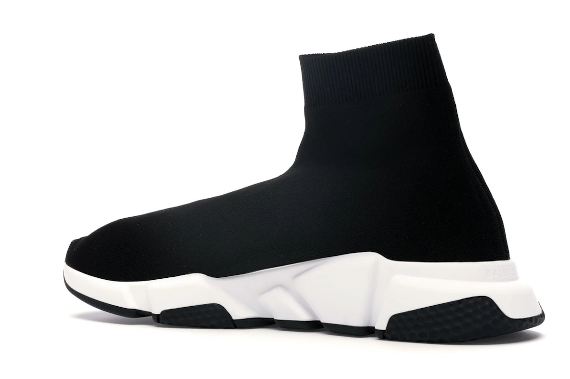 Vue 22 de Balenciaga Speed Graffiti Trainers Black White