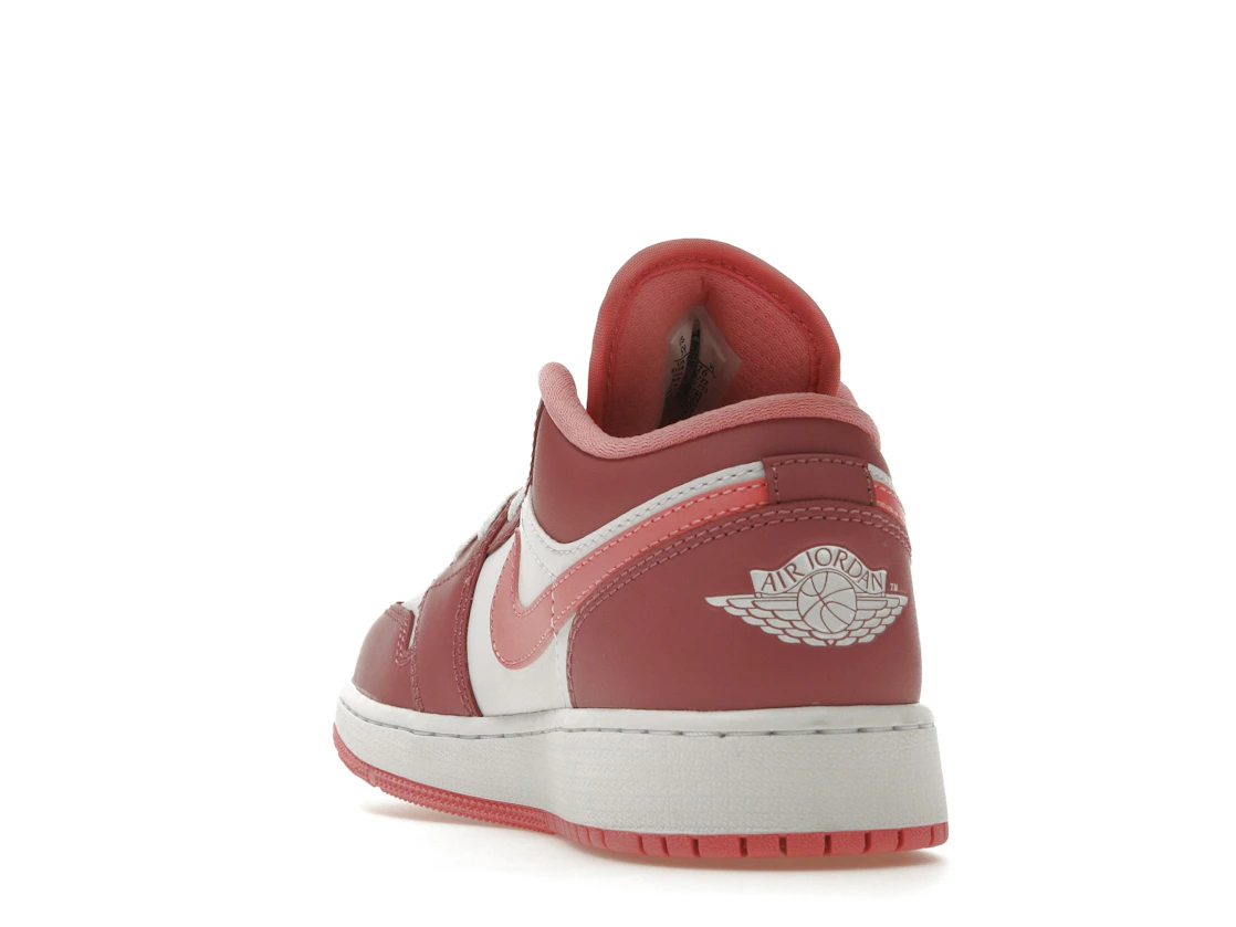 Vue 26 de Jordan 1 Low Desert Berry (GS)