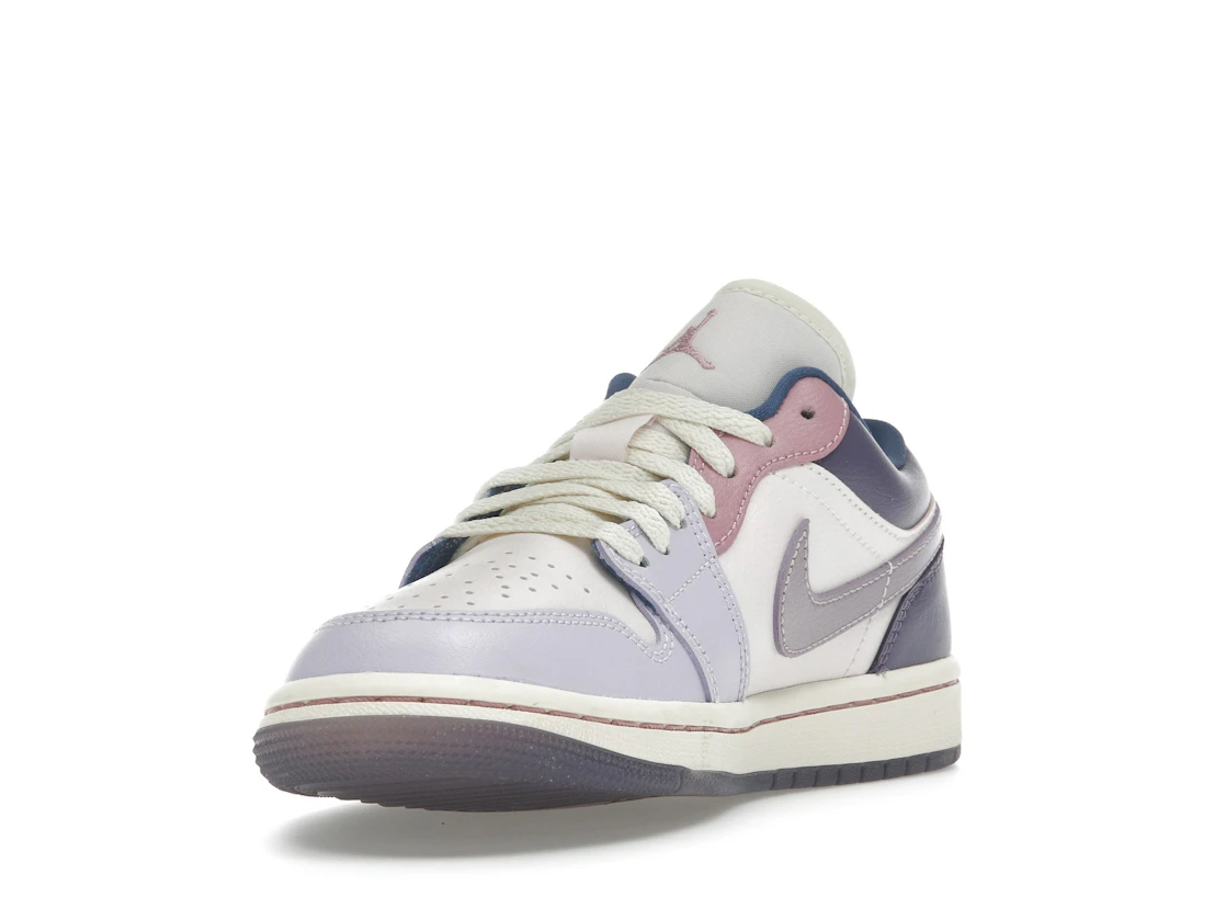 Vue 13 de Jordan 1 Low Pastel Purple 