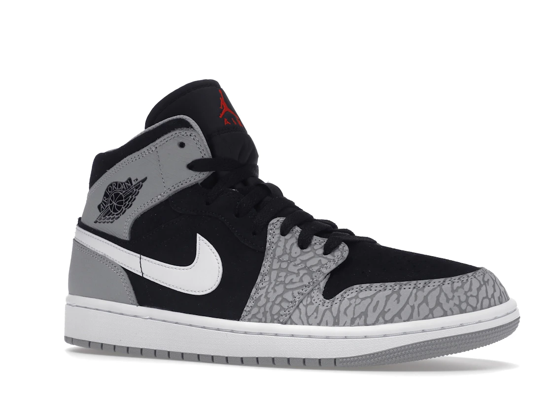 Vue 4 de Jordan 1 Mid SE Elephant Print