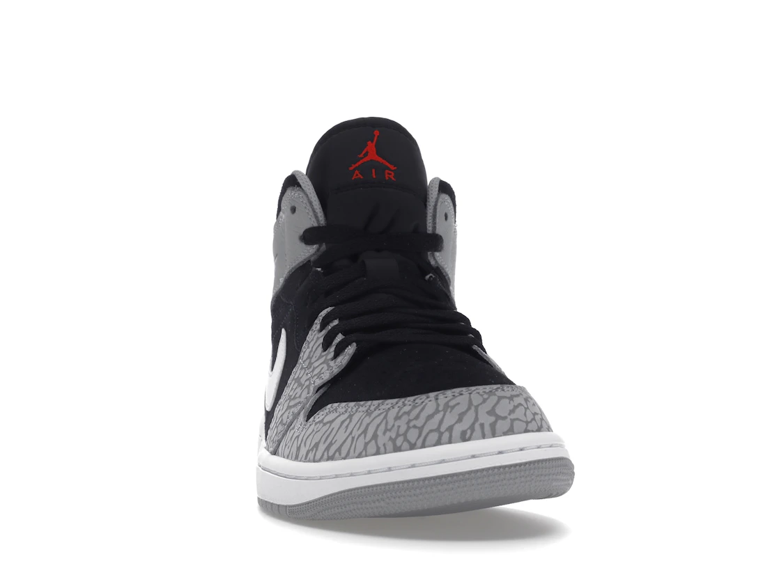 Vue 9 de Jordan 1 Mid SE Elephant Print