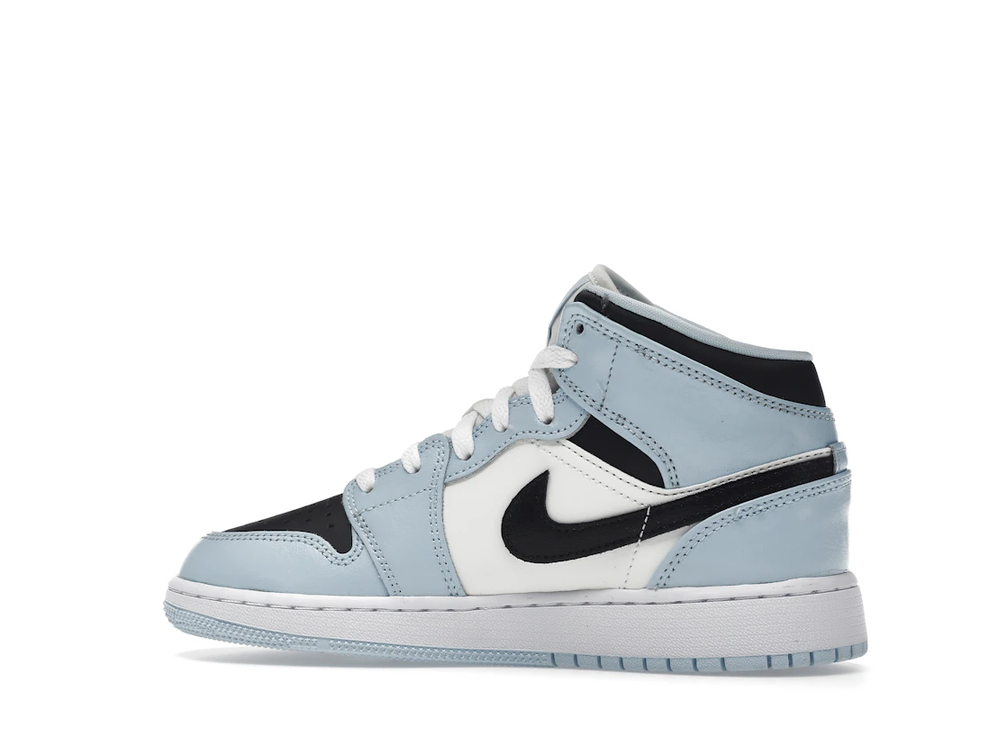 Vue 21 de Jordan 1 Mid Ice Blue (2022) (GS)