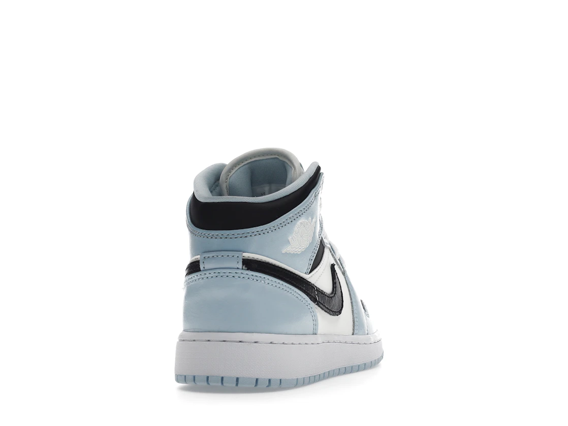 Vue 30 de Jordan 1 Mid Ice Blue (2022) (GS)