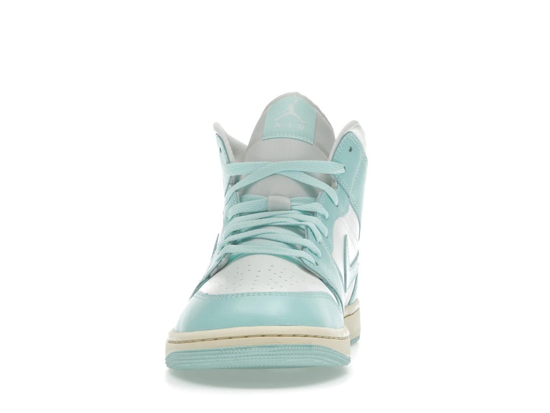 Vue 11 de Jordan 1 Mid Light Dew 