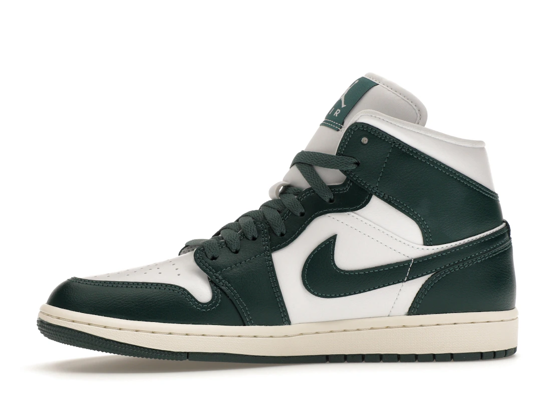 Vue 18 de Jordan 1 Mid Oxidised Green 