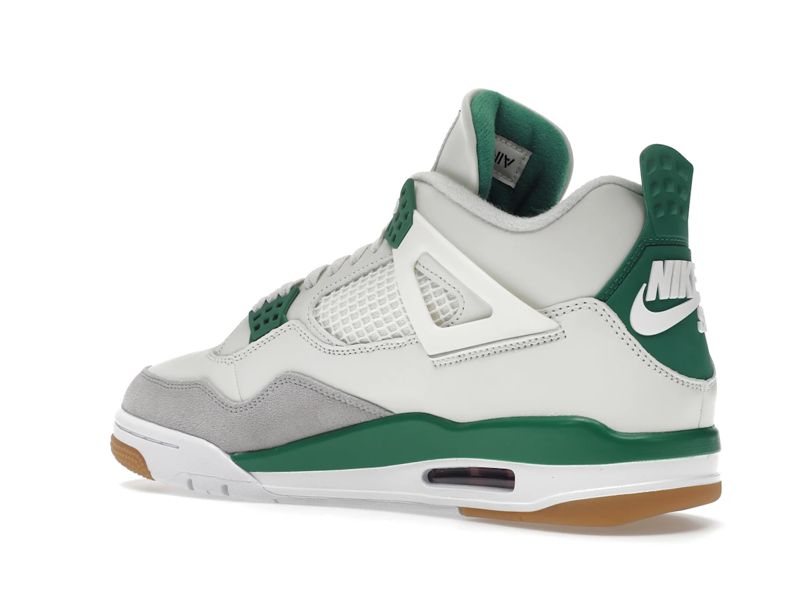Vue 23 de Jordan 4 Retro SB Pine Green