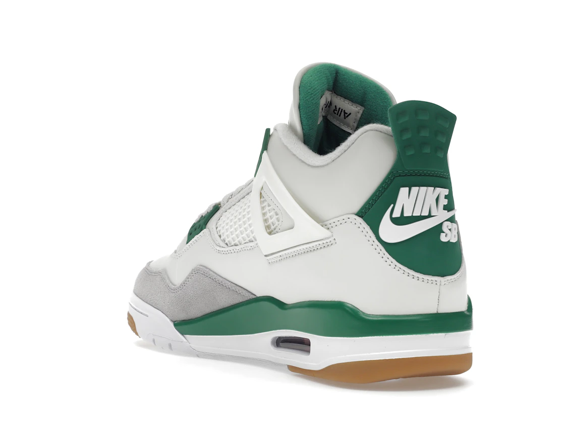 Vue 25 de Jordan 4 Retro SB Pine Green