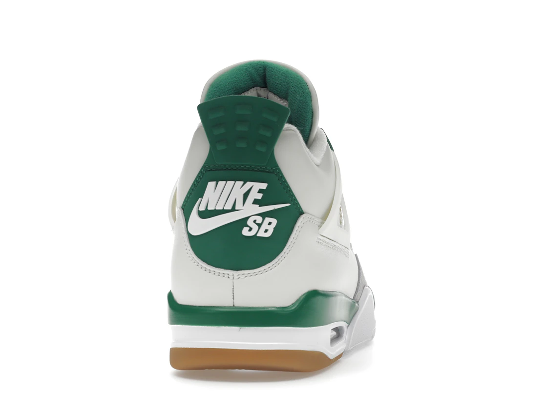 Vue 29 de Jordan 4 Retro SB Pine Green