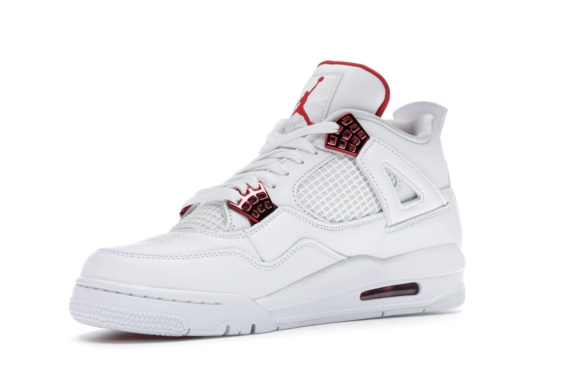 Vue 15 de Jordan 4 Retro Metallic Red