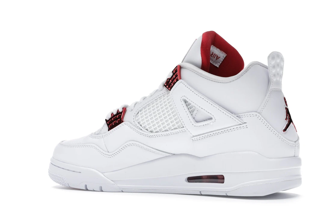 Vue 22 de Jordan 4 Retro Metallic Red