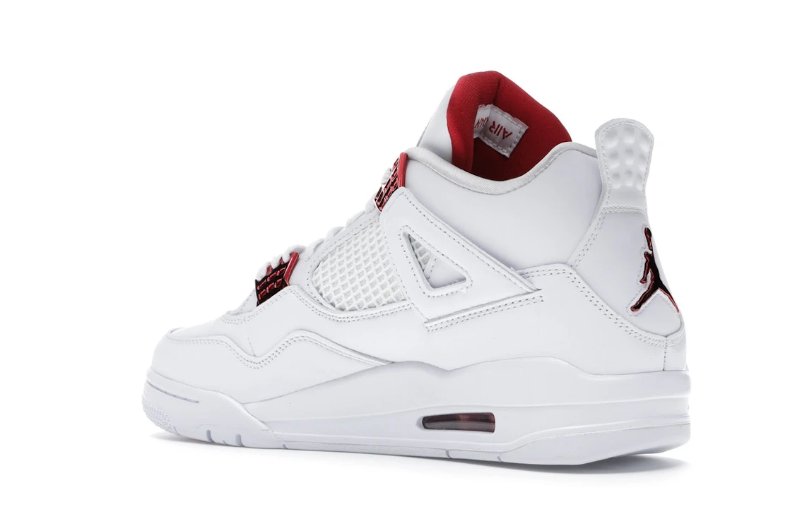 Vue 23 de Jordan 4 Retro Metallic Red