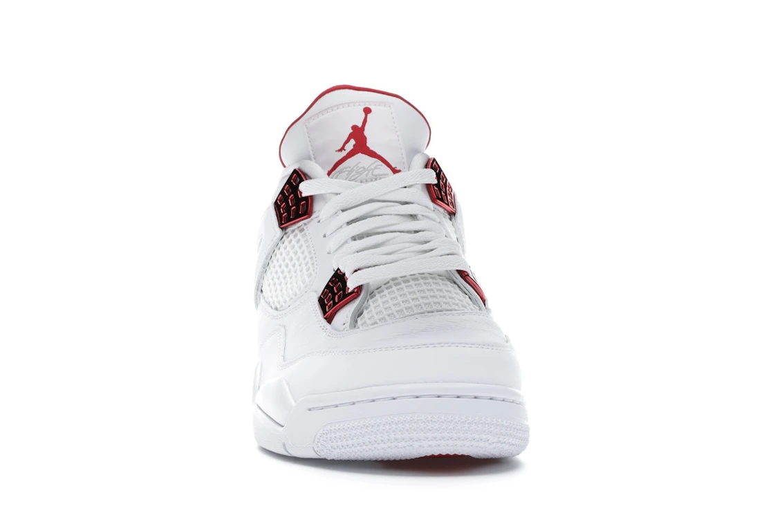 Vue 9 de Jordan 4 Retro Metallic Red
