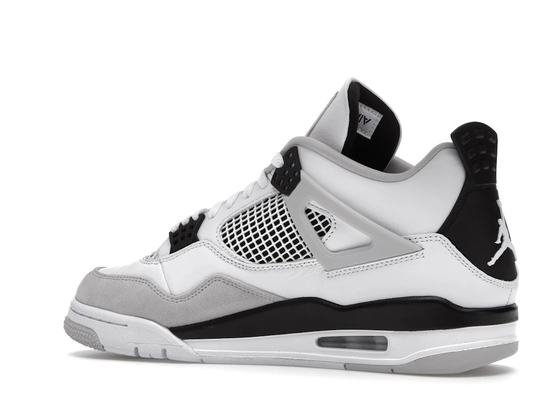 Vue 22 de Jordan 4 Retro Military Black