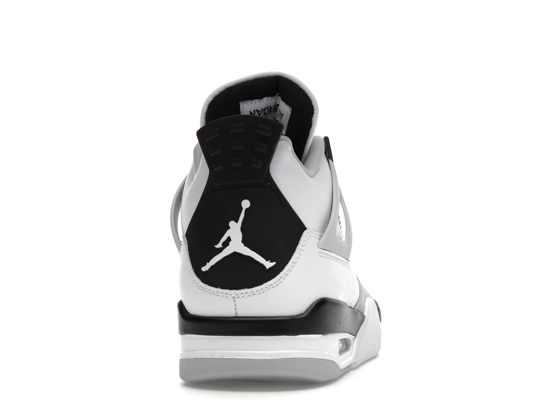 Vue 29 de Jordan 4 Retro Military Black