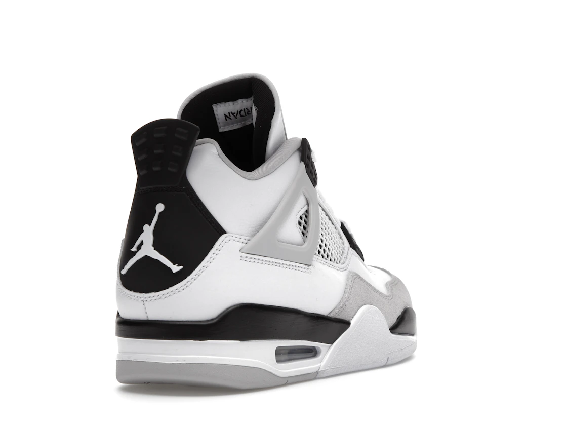 Vue 31 de Jordan 4 Retro Military Black