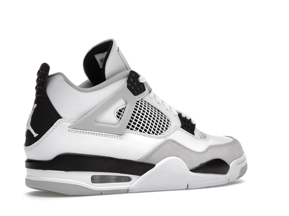 Vue 34 de Jordan 4 Retro Military Black
