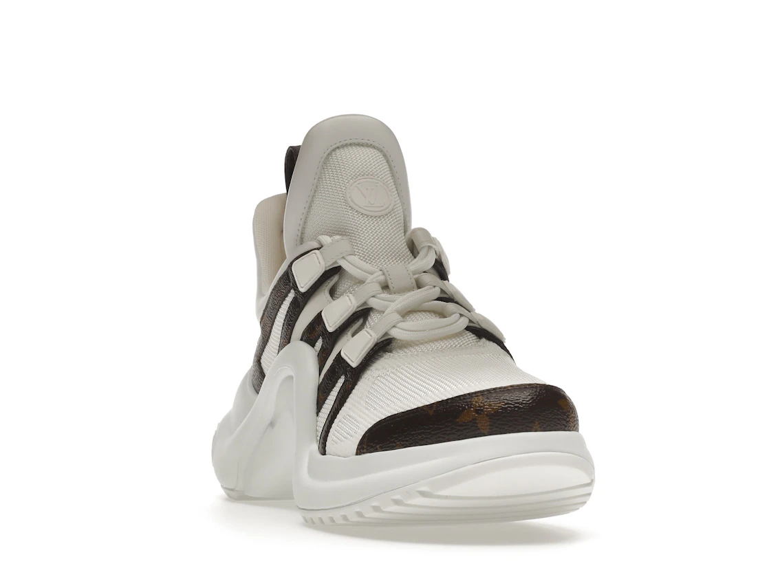 Vue 8 de Louis Vuitton Archlight Trainer Monogram White 