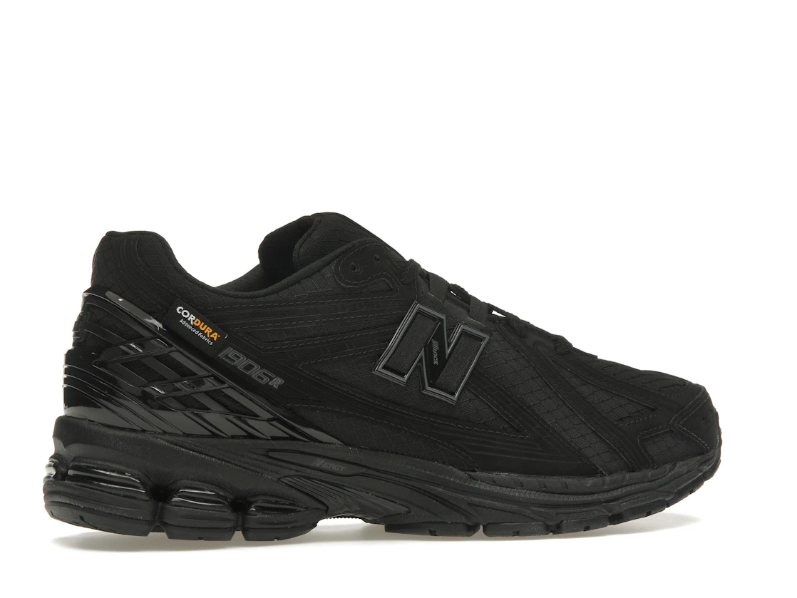 Vue 35 de New Balance 1906R Cordura Black Magnet