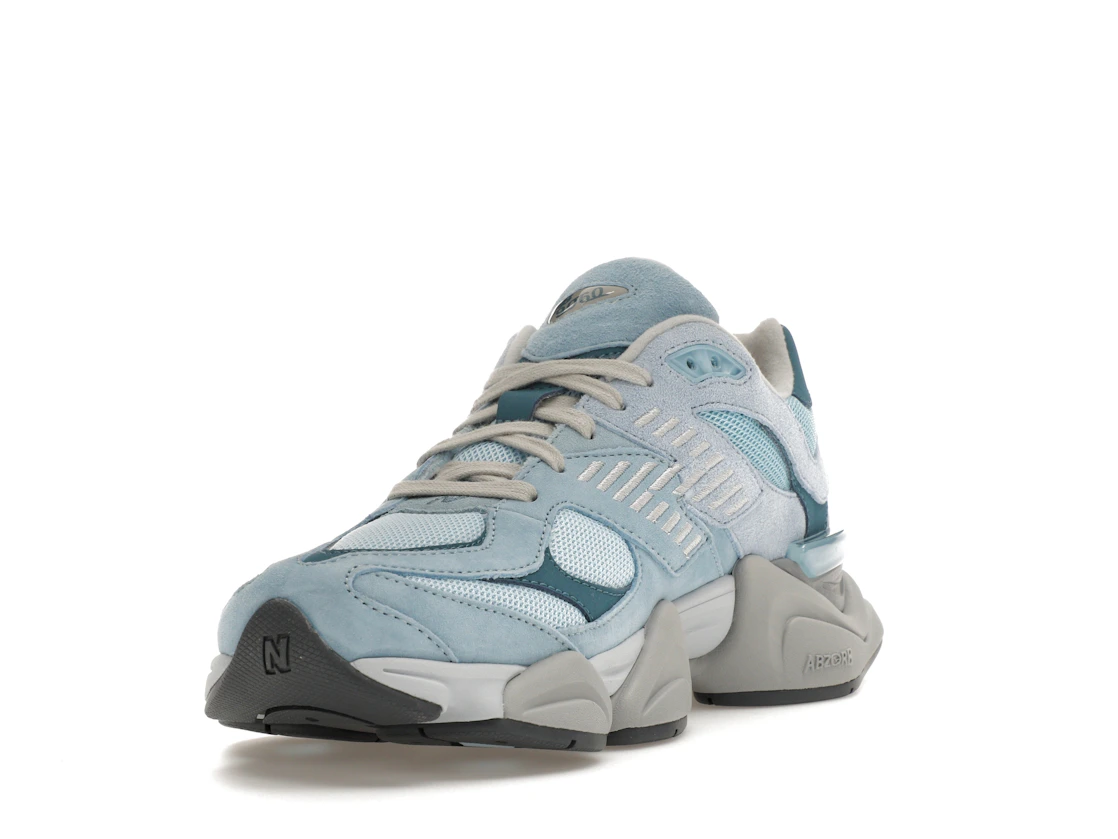 Vue 13 de New Balance 9060 Chrome Blue