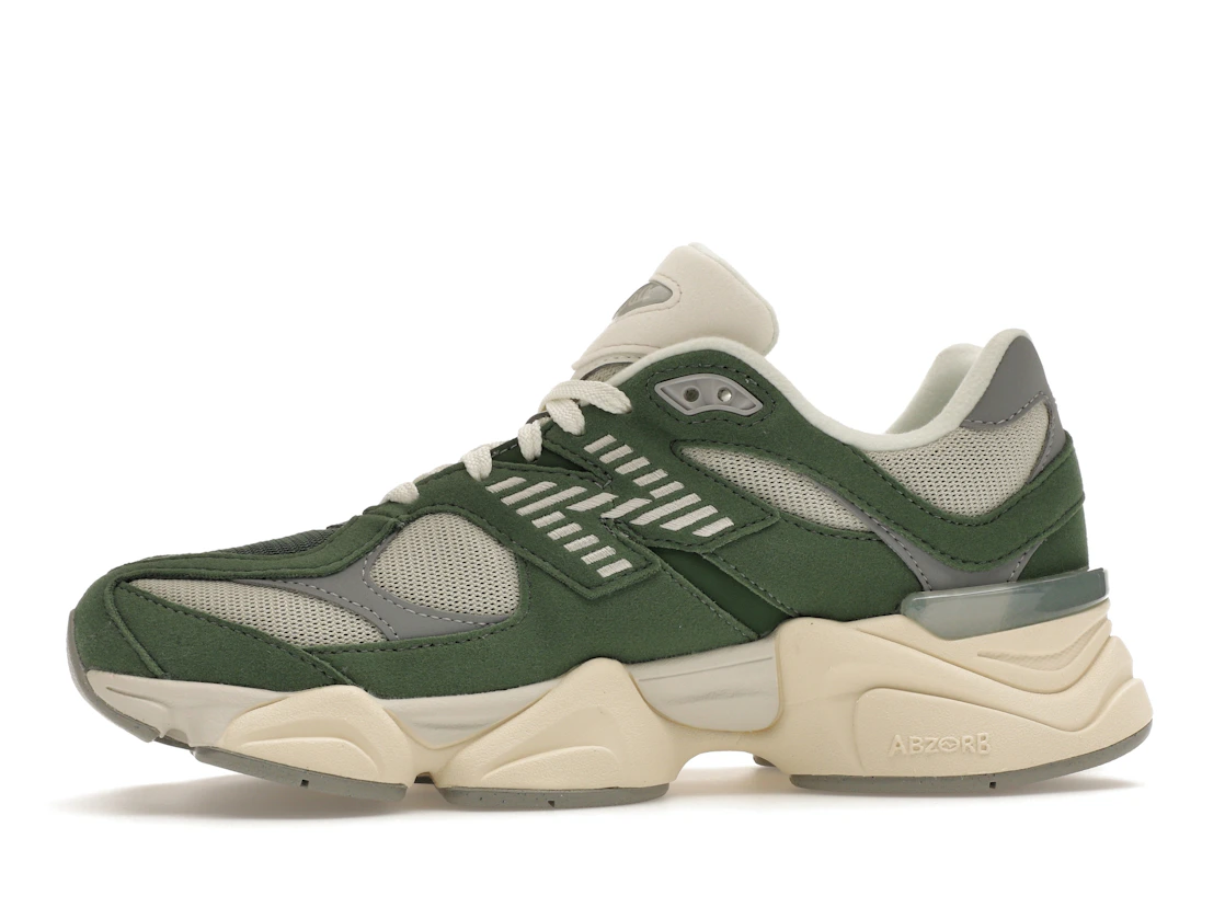Vue 18 de New Balance 9060 Nori (GS)