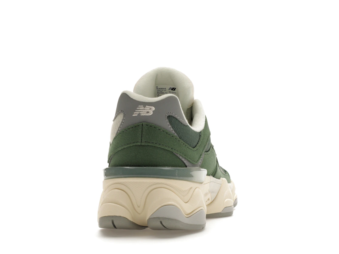 Vue 29 de New Balance 9060 Nori (GS)