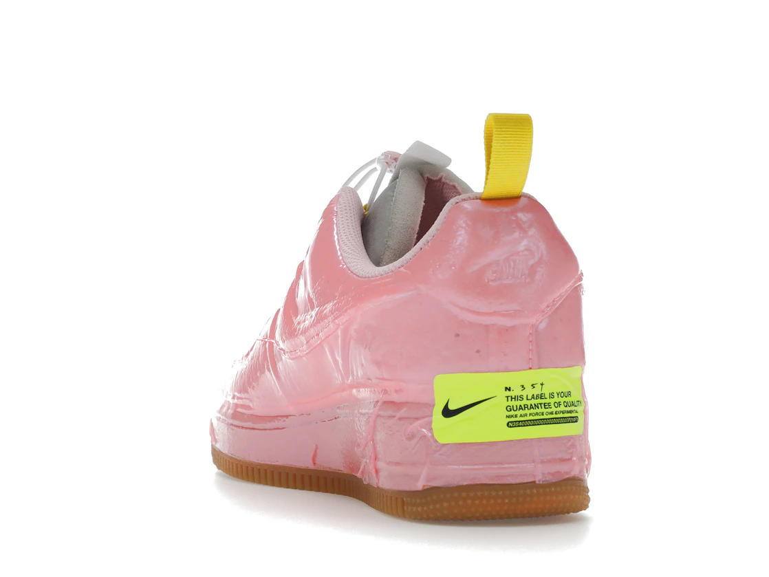 Vue 26 de Nike Air Force 1 Low Experimental Racer Pink