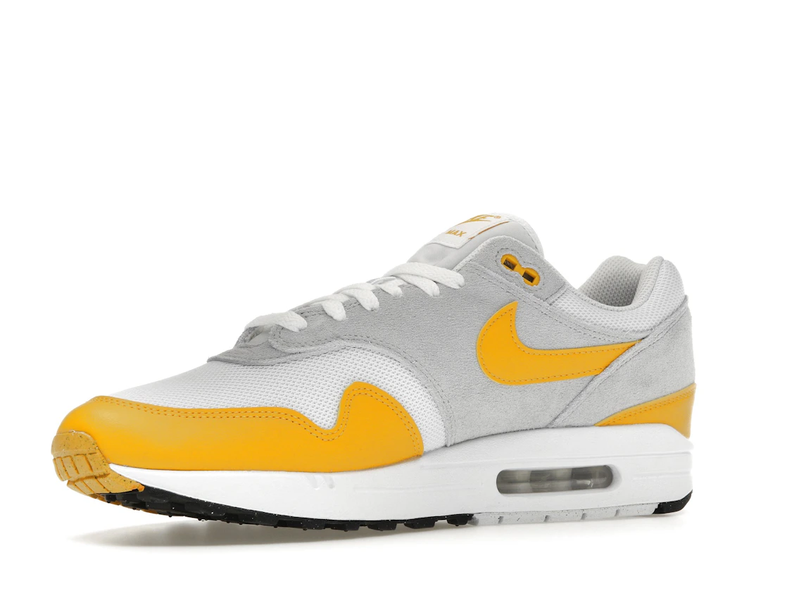 Vue 16 de Nike Air Max 1 Essential University Gold