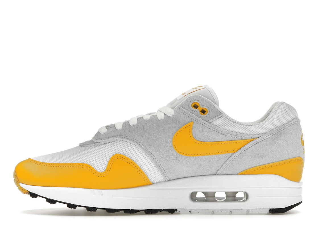 Vue 19 de Nike Air Max 1 Essential University Gold