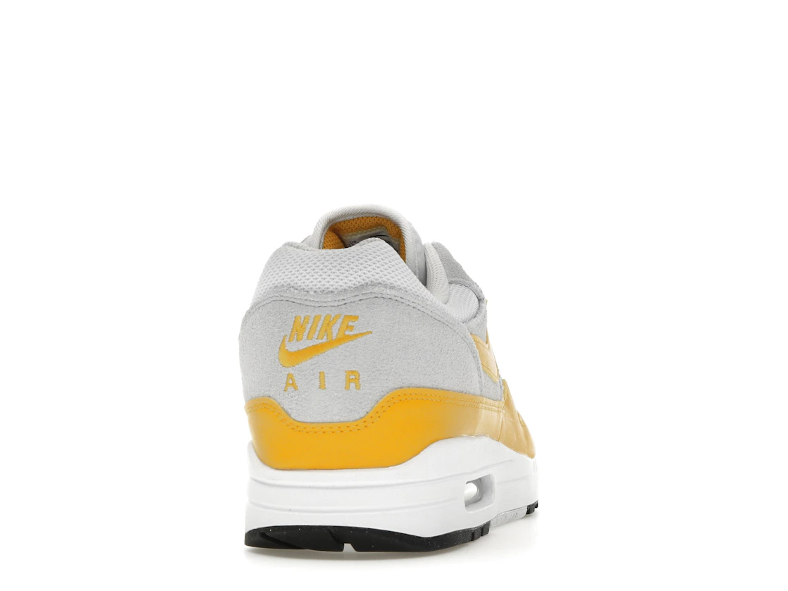 Vue 29 de Nike Air Max 1 Essential University Gold