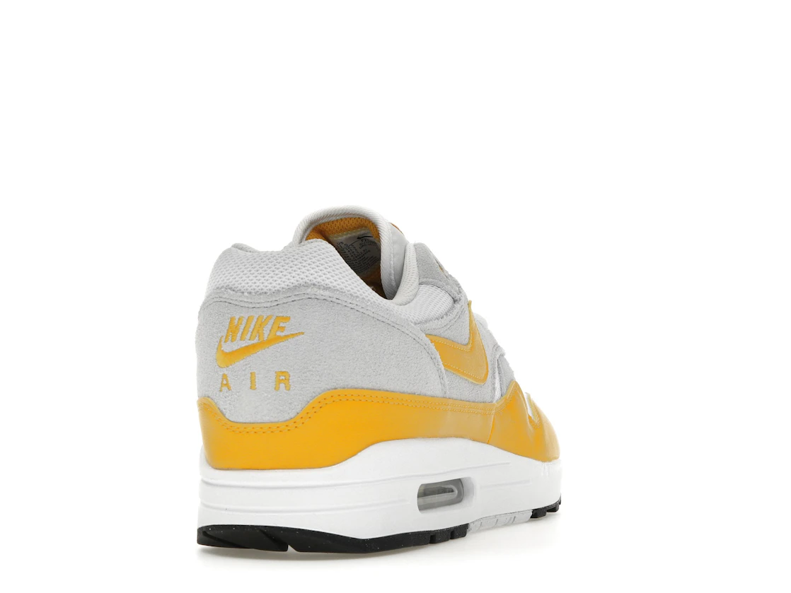 Vue 30 de Nike Air Max 1 Essential University Gold