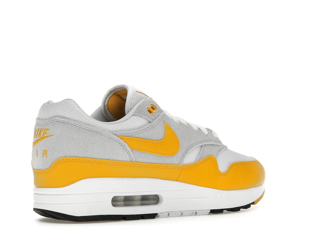 Vue 33 de Nike Air Max 1 Essential University Gold