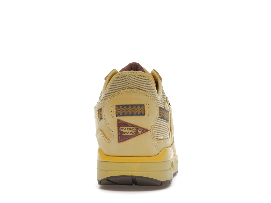 Vue 28 de Nike Air Max 1 Travis Scott Cactus Jack Saturn Gold