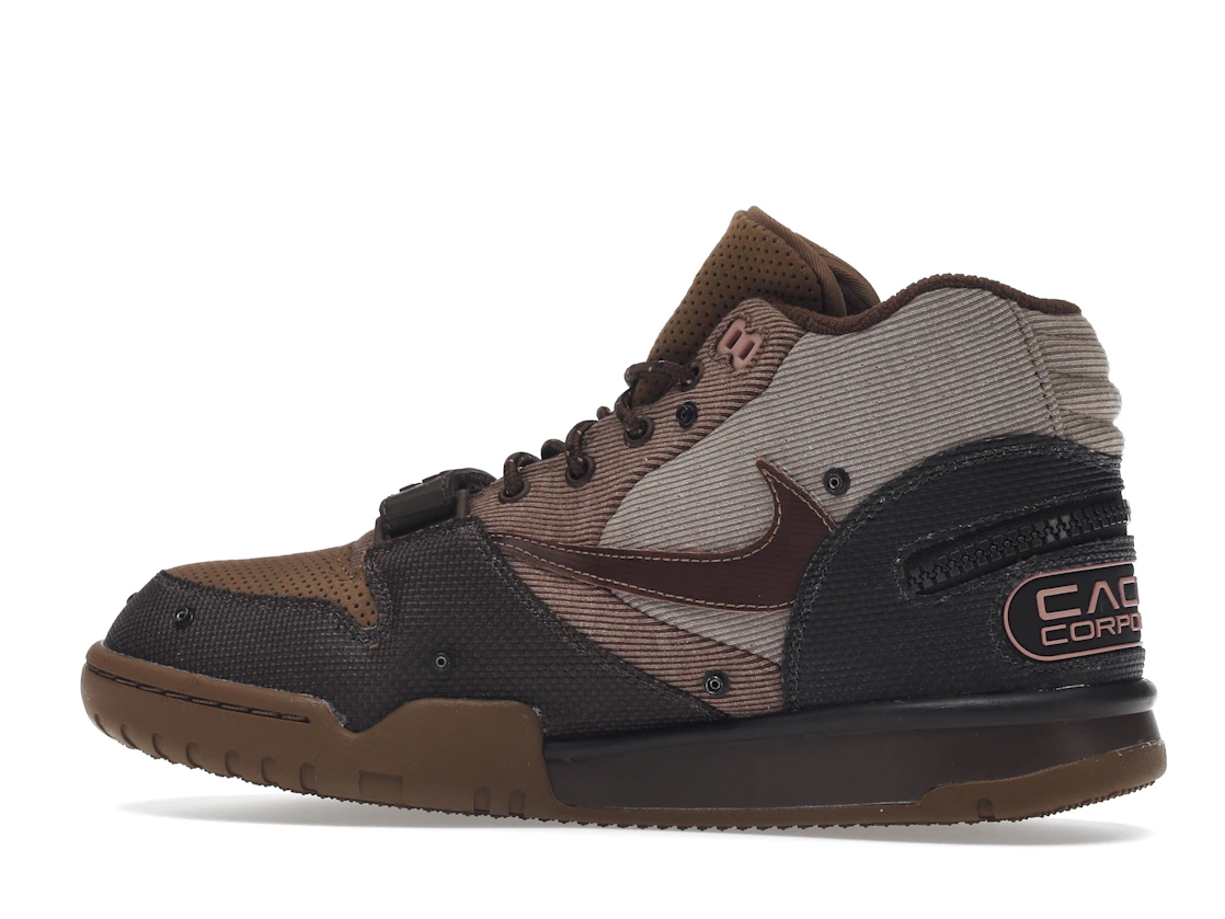 Vue 21 de Nike Air Trainer 1 SP Travis Scott Wheat