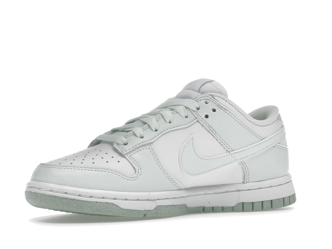 Vue 16 de Nike Dunk Low Next Nature White Mint 
