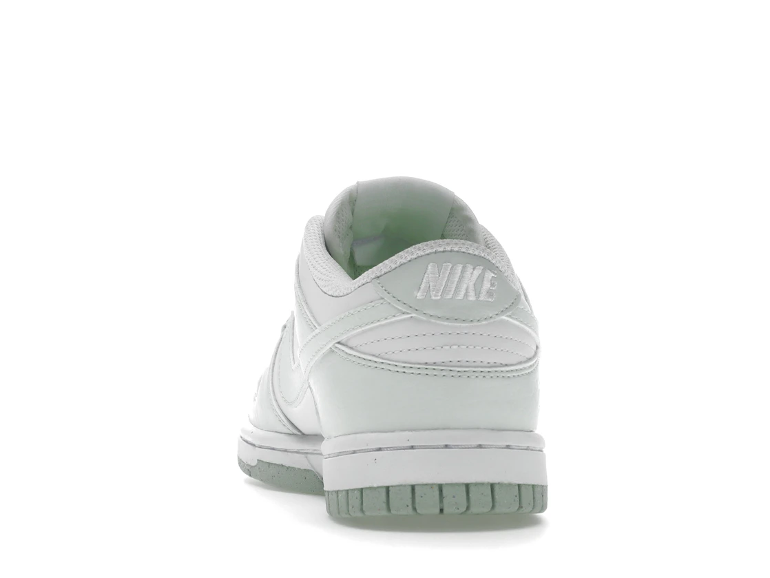 Vue 27 de Nike Dunk Low Next Nature White Mint 