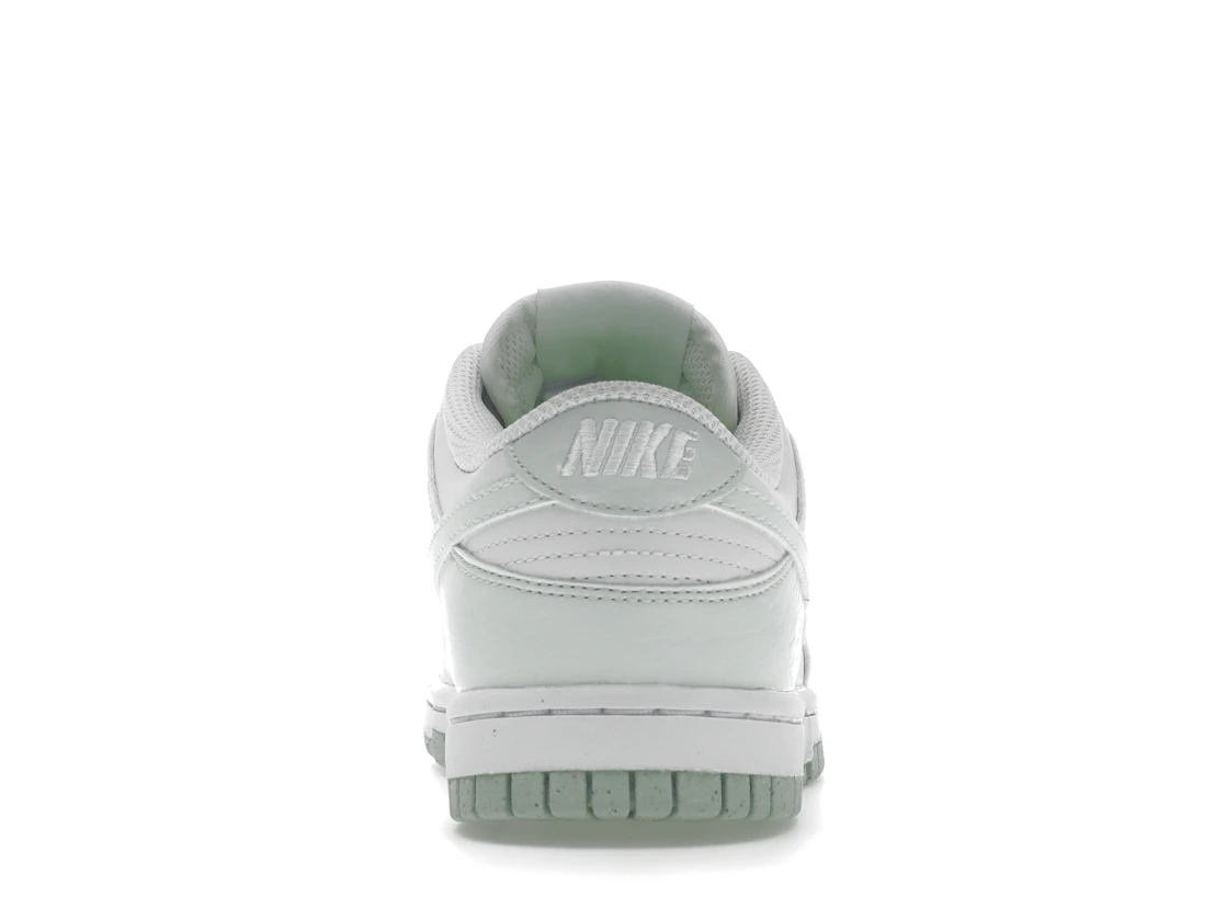 Vue 28 de Nike Dunk Low Next Nature White Mint 