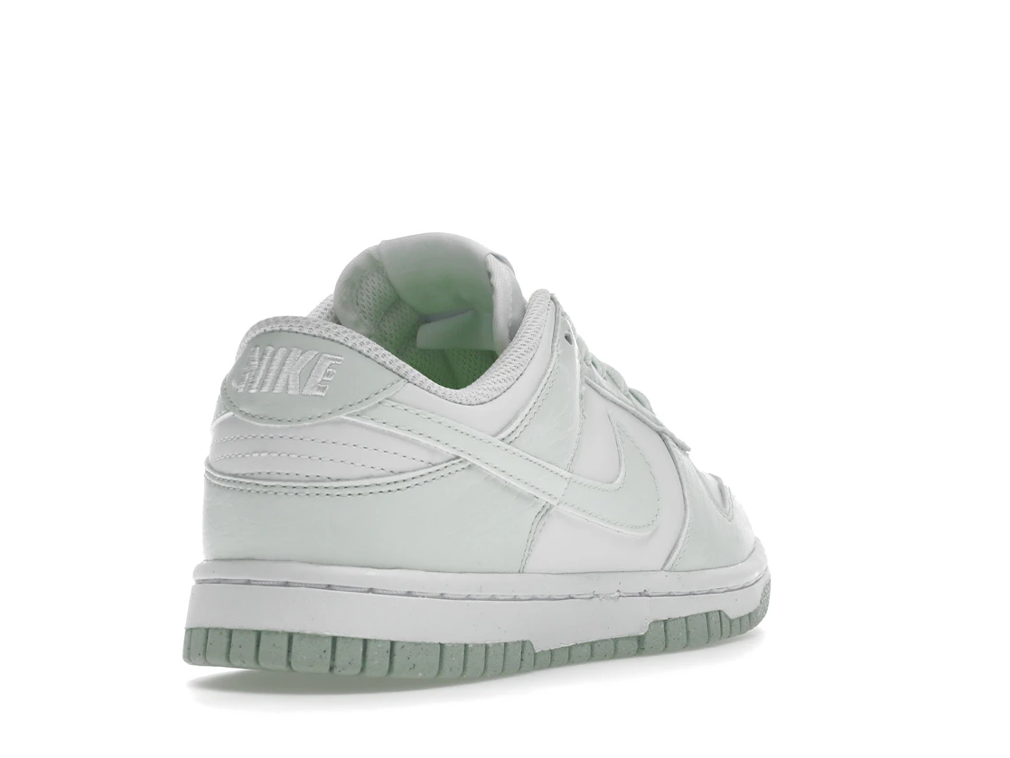 Vue 31 de Nike Dunk Low Next Nature White Mint 