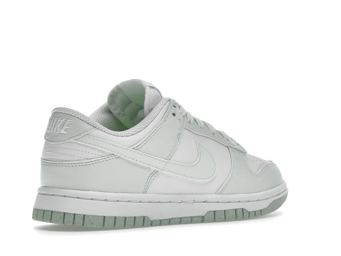 Vue 33 de Nike Dunk Low Next Nature White Mint 