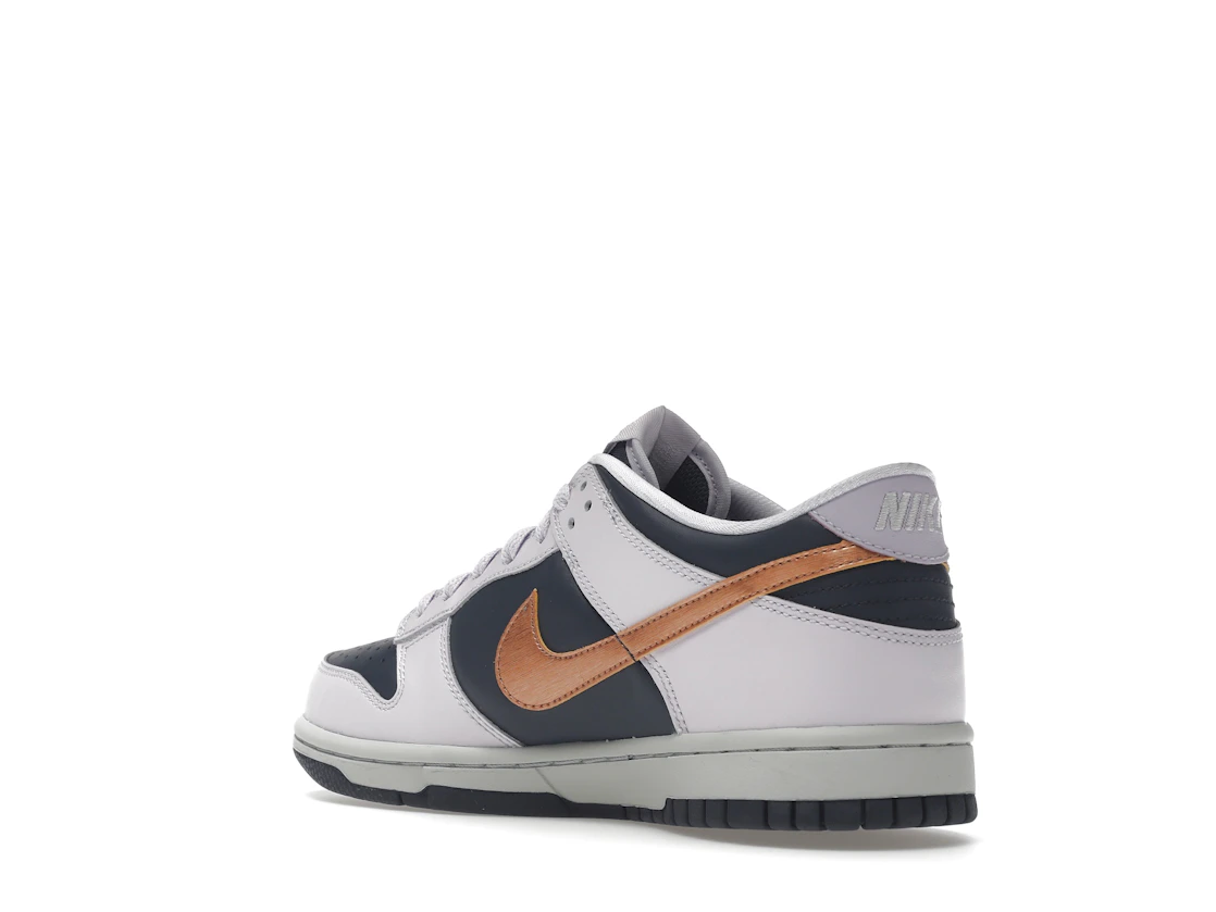 Vue 24 de Nike Dunk Low SE Copper Swoosh (GS)