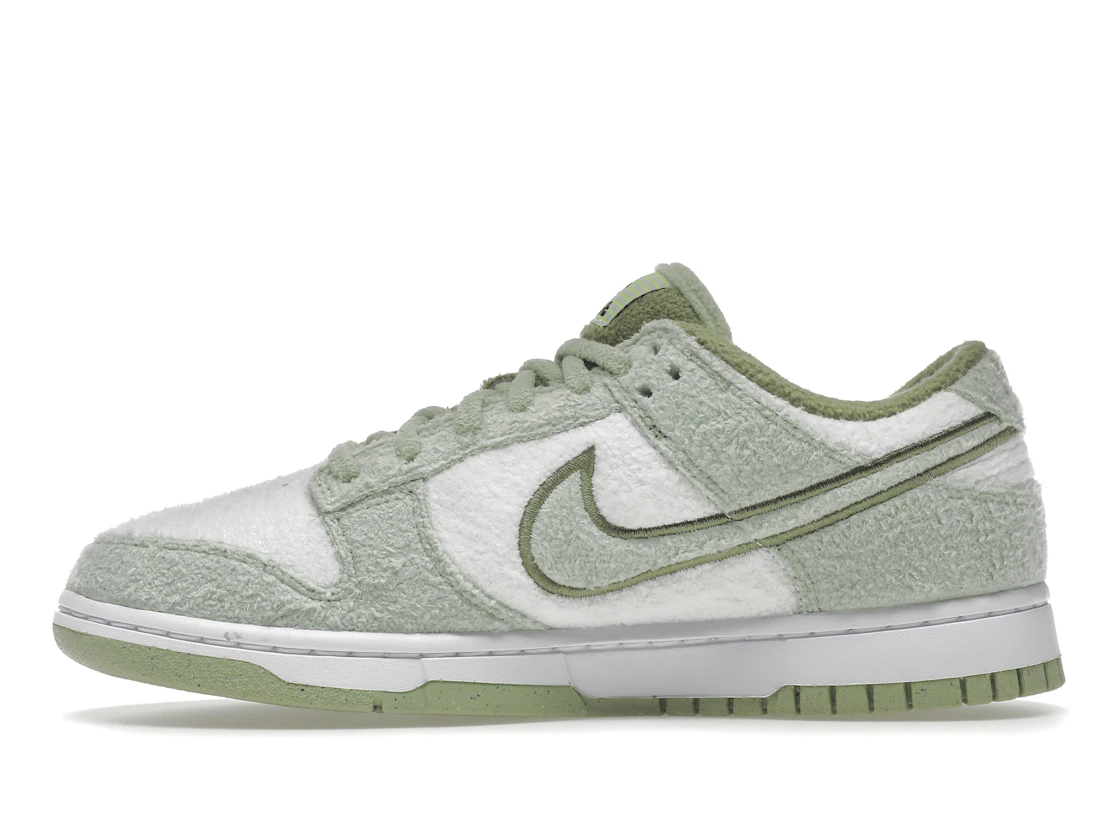 Vue 19 de Nike Dunk Low SE Fleece Pack Honeydew 