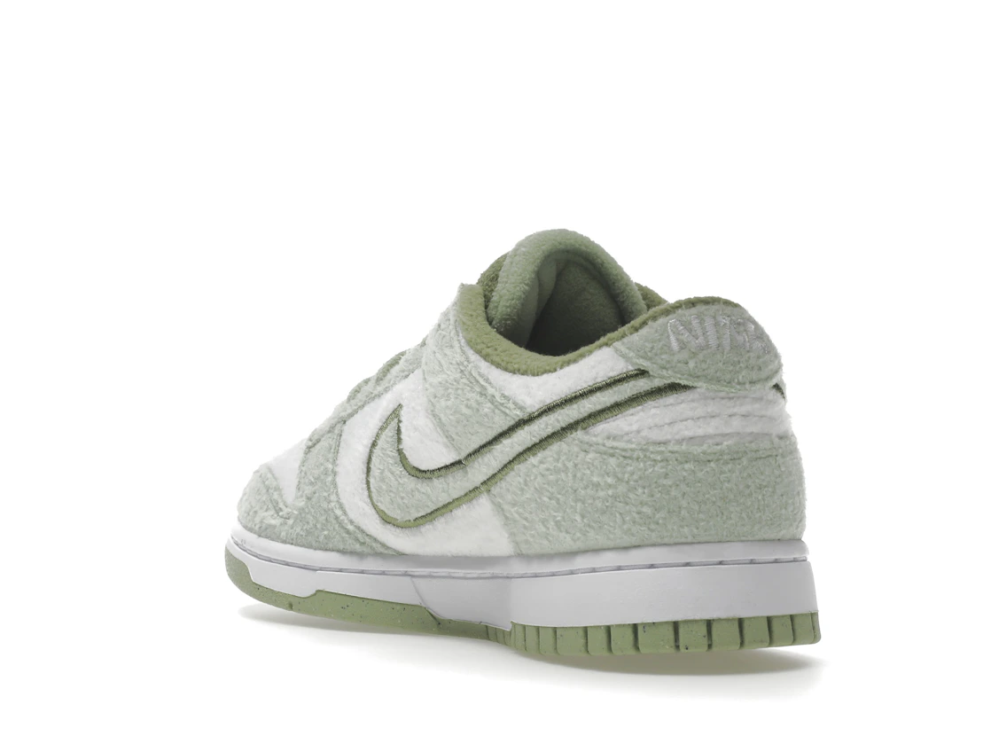 Vue 25 de Nike Dunk Low SE Fleece Pack Honeydew 