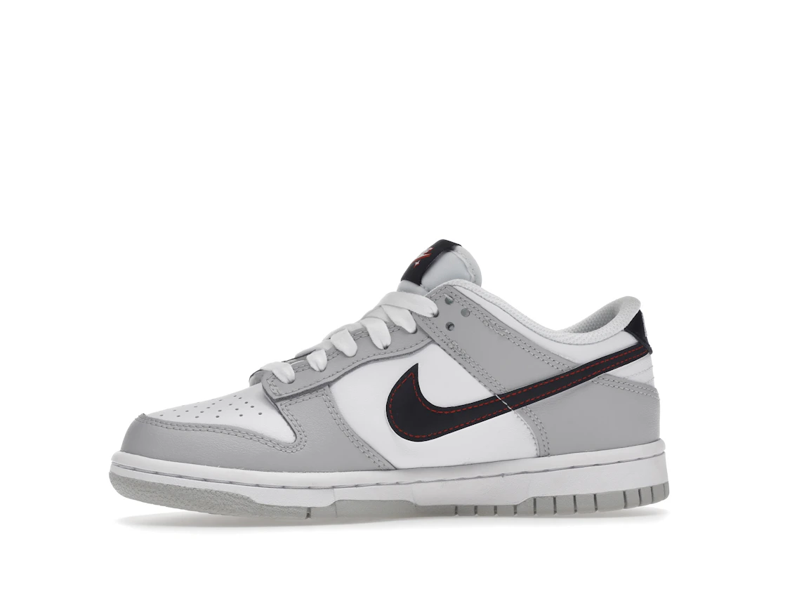 Vue 18 de Nike Dunk Low SE Jackpot (GS)