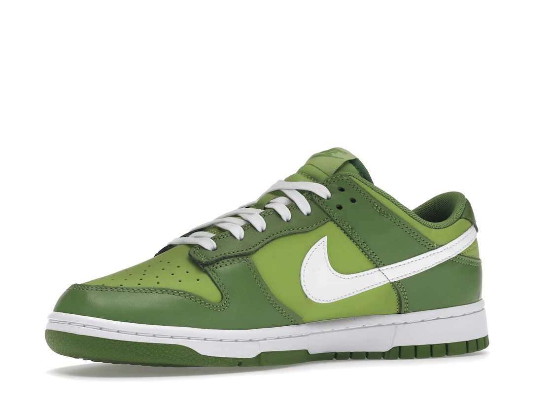 Vue 16 de Nike Dunk Low Chlorophyll