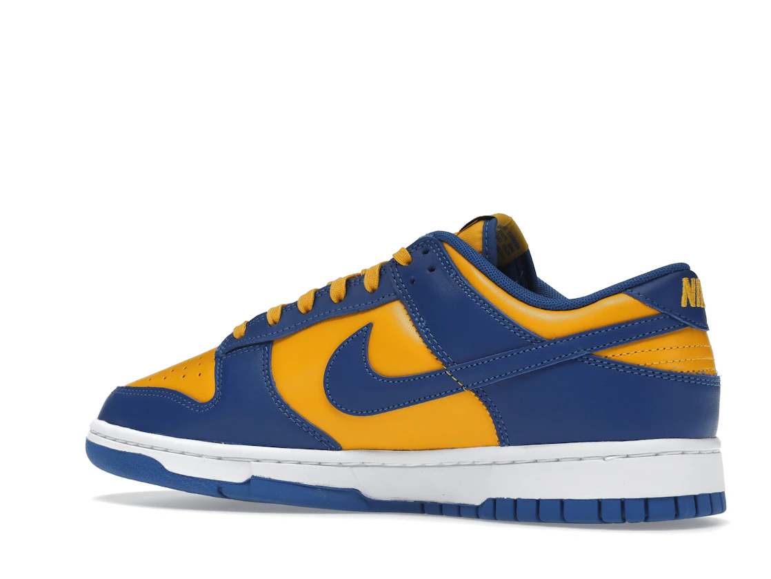 Vue 22 de Nike Dunk Low UCLA