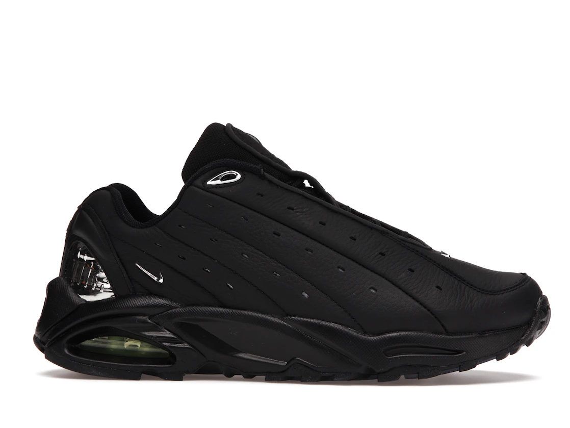 Vue 2 de Nike Hot Step Air Terra Drake NOCTA Triple Black