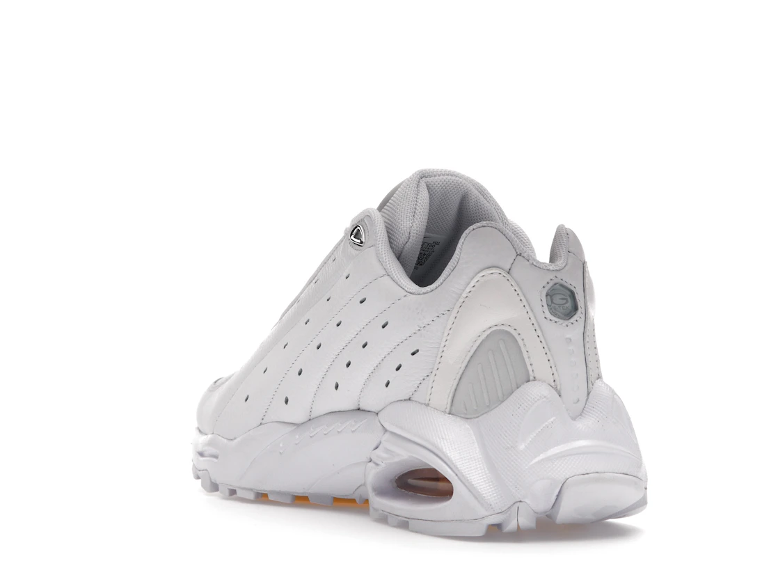 Vue 25 de Nike Hot Step Air Terra Drake NOCTA White