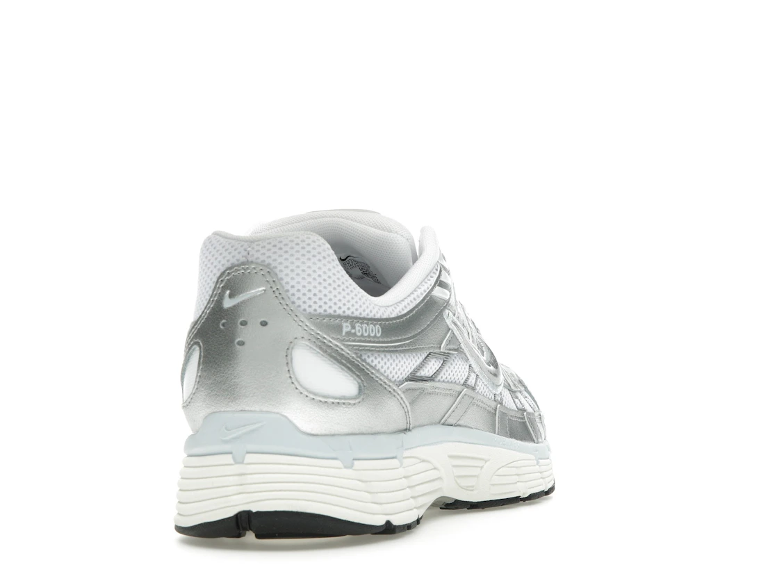 Vue 30 de Nike P-6000 White Blue Tint Sail Metallic Silver 