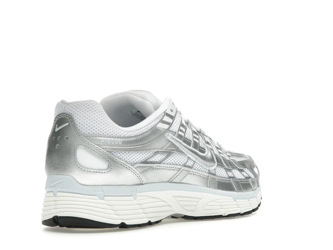 Vue 32 de Nike P-6000 White Blue Tint Sail Metallic Silver 