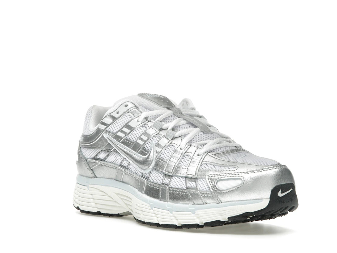 Vue 6 de Nike P-6000 White Blue Tint Sail Metallic Silver 