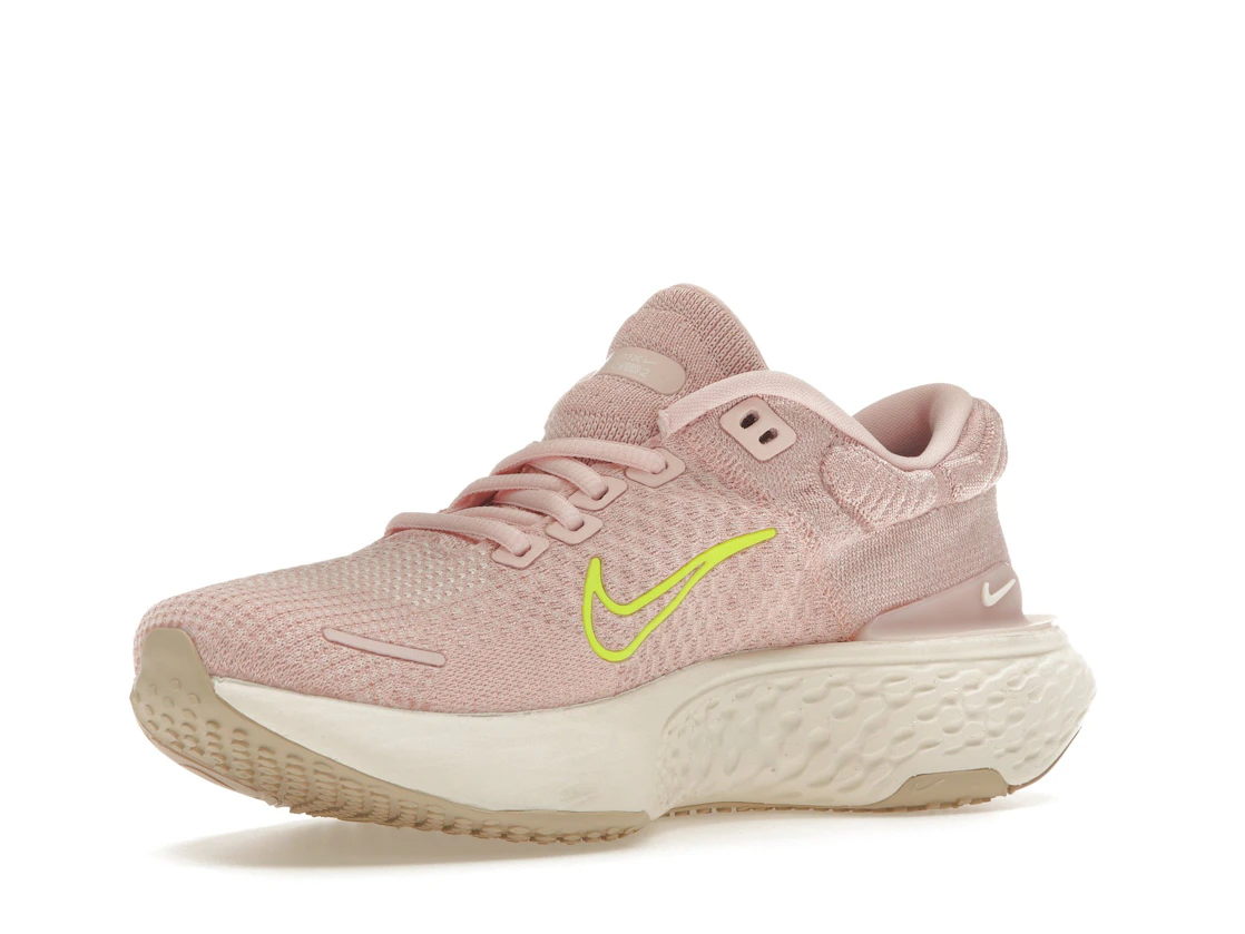 Vue 15 de Nike ZoomX Invincible Run Flyknit 2 Atmosphere Pink Oxford 